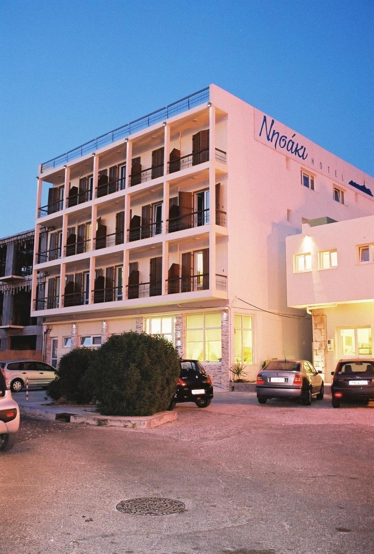 Nisaki Hotel & Elite Suites Ermúpoli Kültér fotó