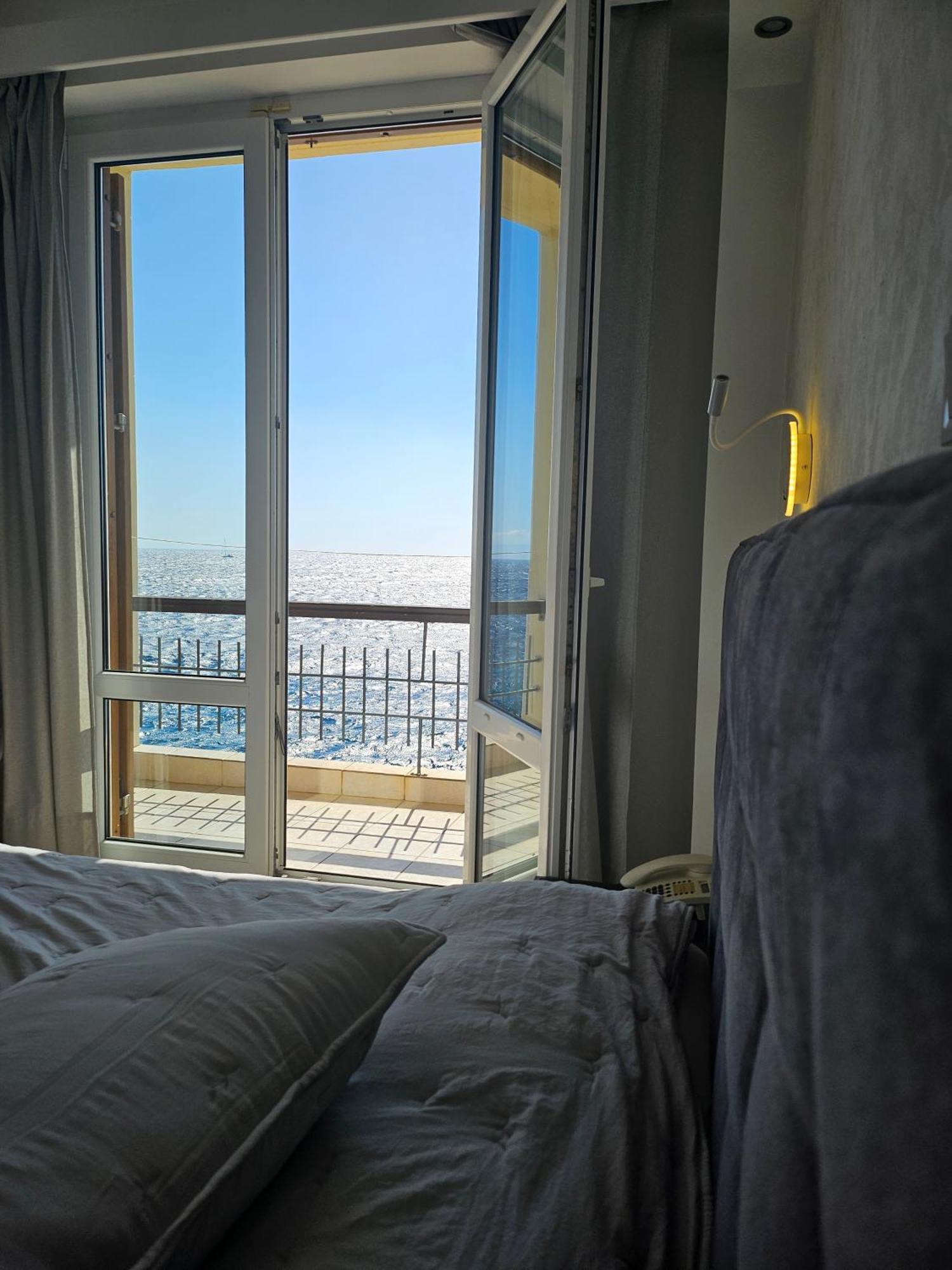 Nisaki Hotel & Elite Suites Ermúpoli Kültér fotó