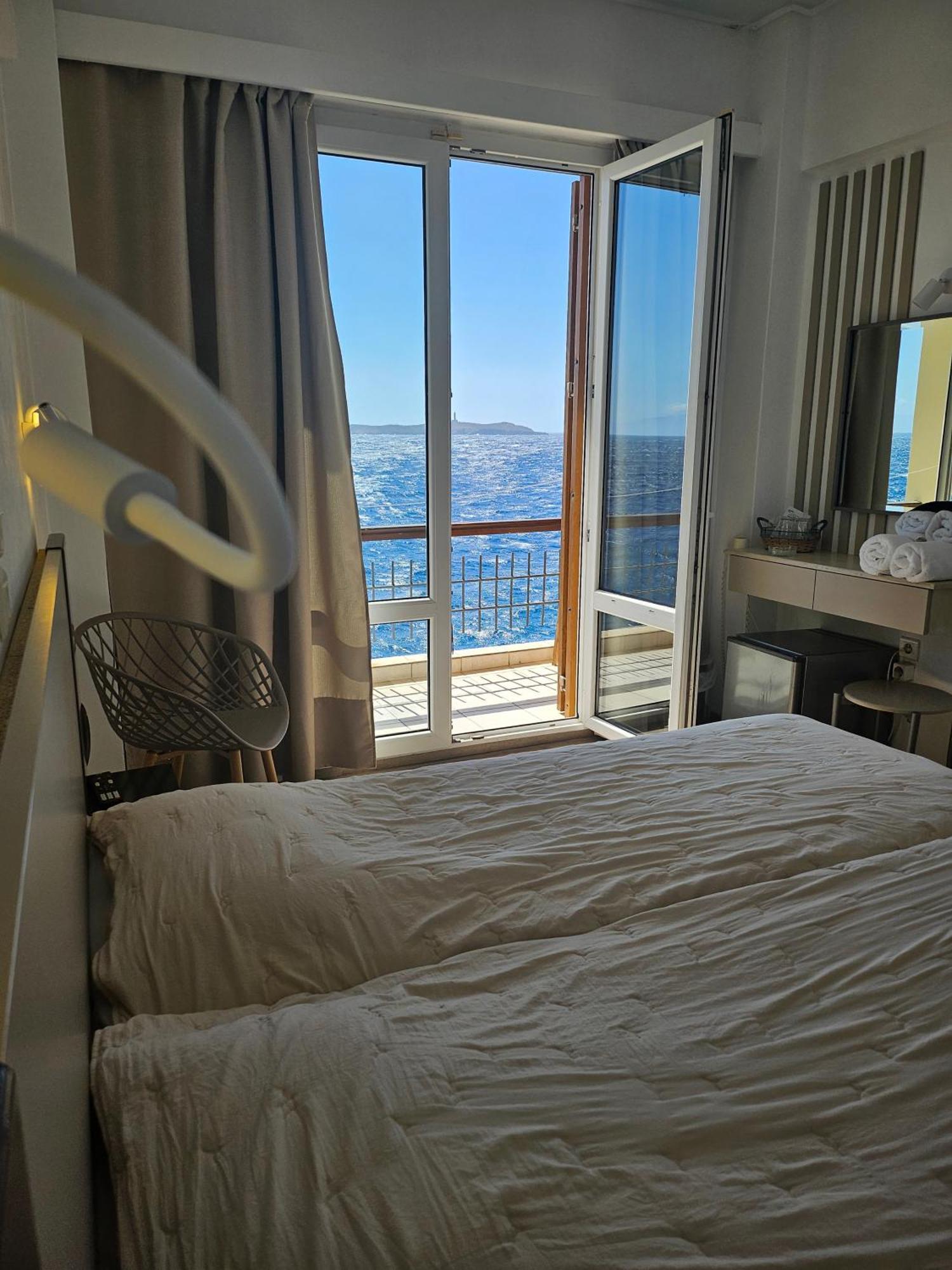 Nisaki Hotel & Elite Suites Ermúpoli Kültér fotó